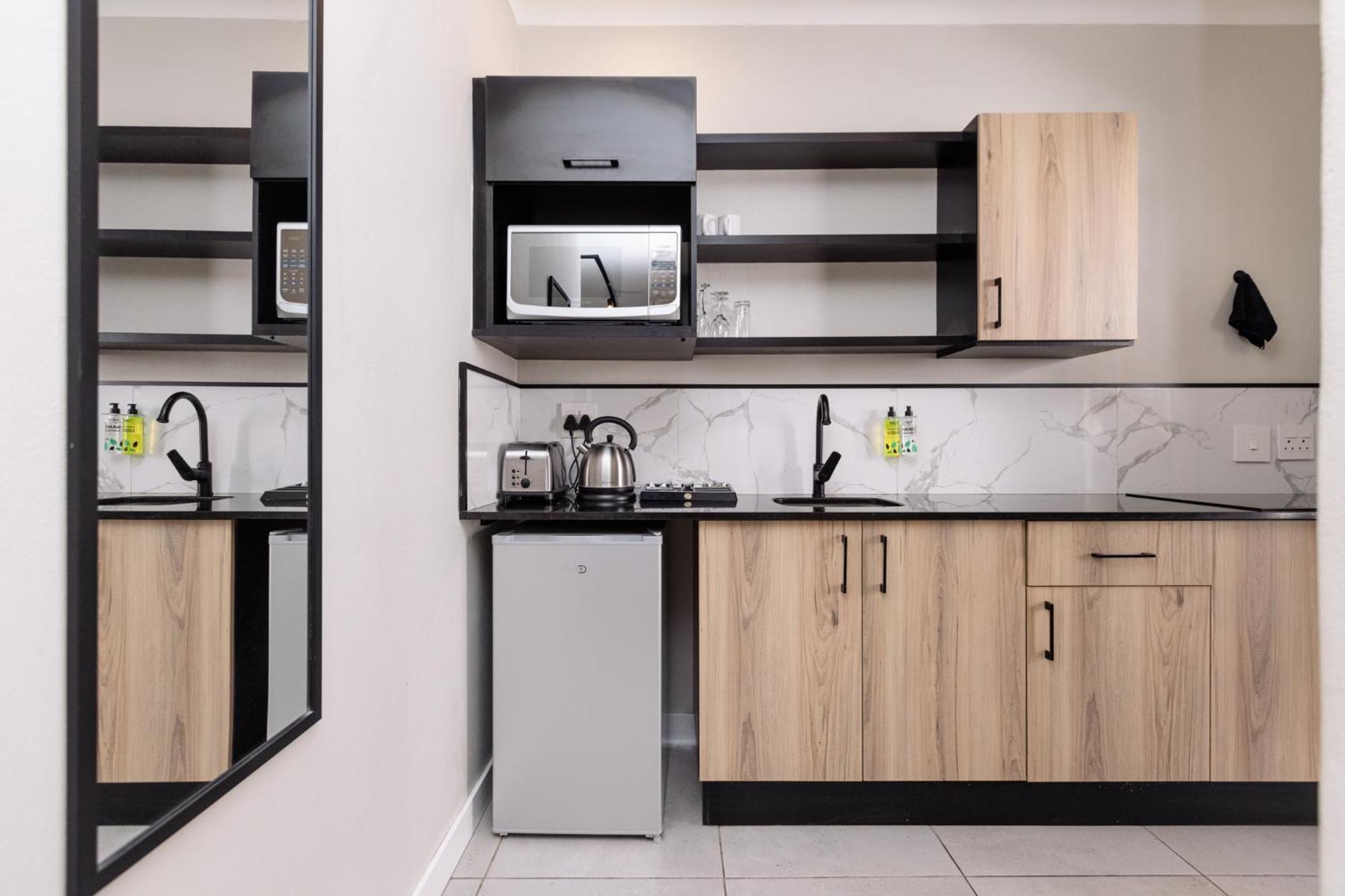 Mint Hotel 84 On Katherine Johannesburg Esterno foto