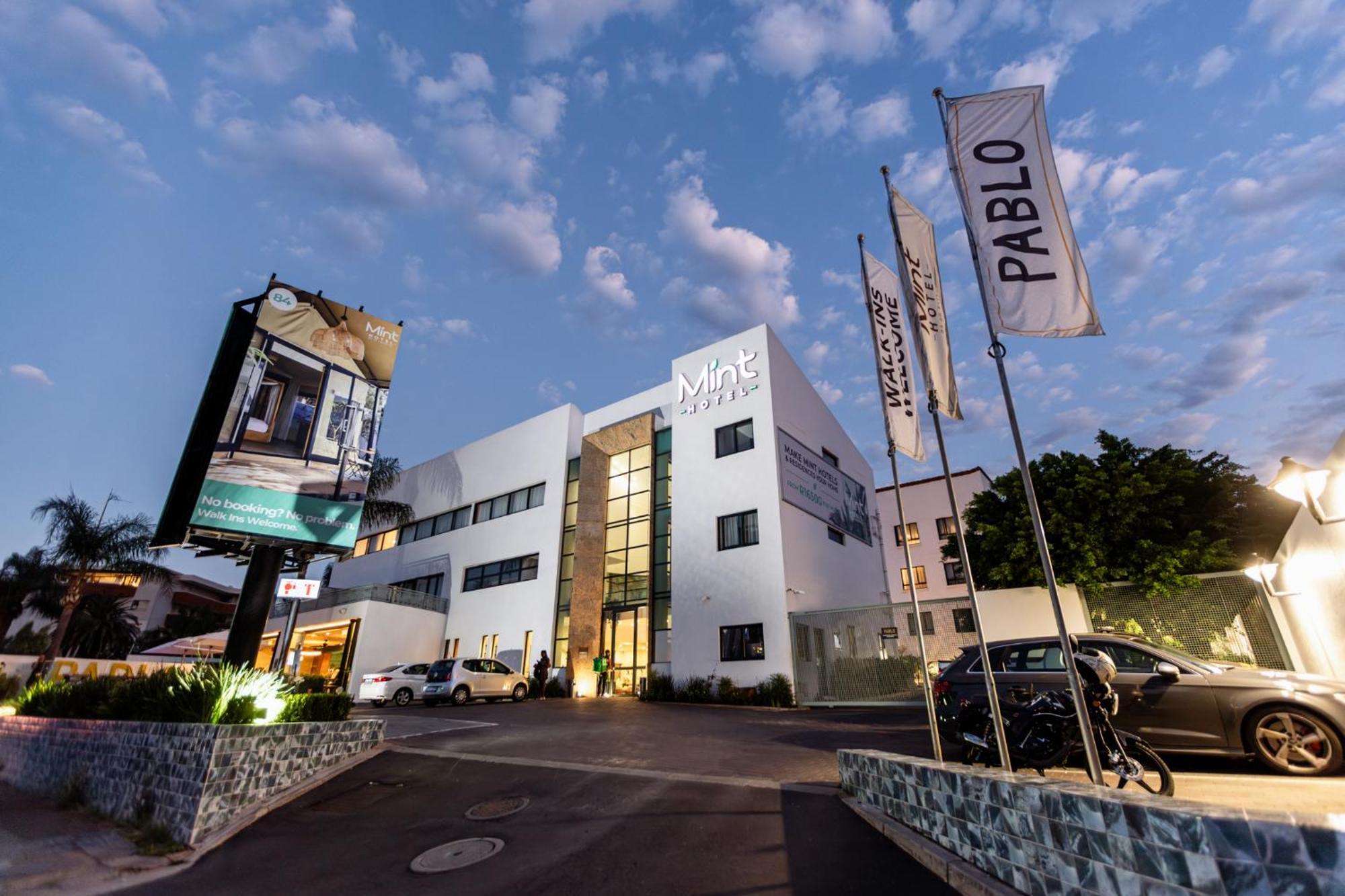 Mint Hotel 84 On Katherine Johannesburg Esterno foto