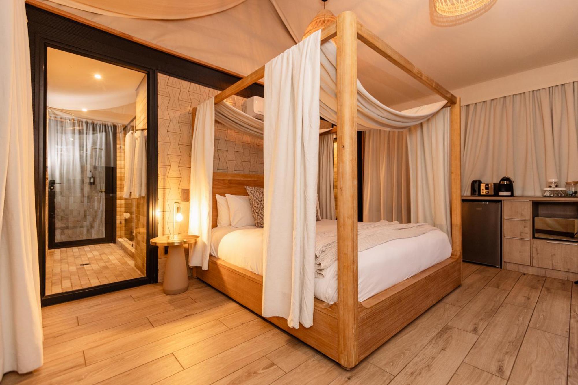 Mint Hotel 84 On Katherine Johannesburg Esterno foto