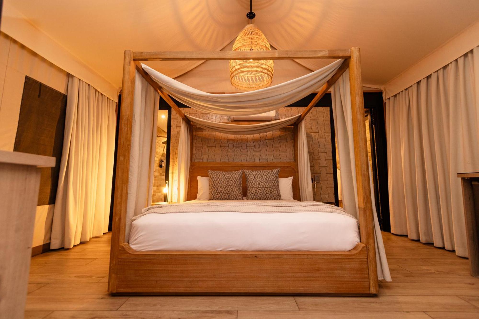 Mint Hotel 84 On Katherine Johannesburg Esterno foto