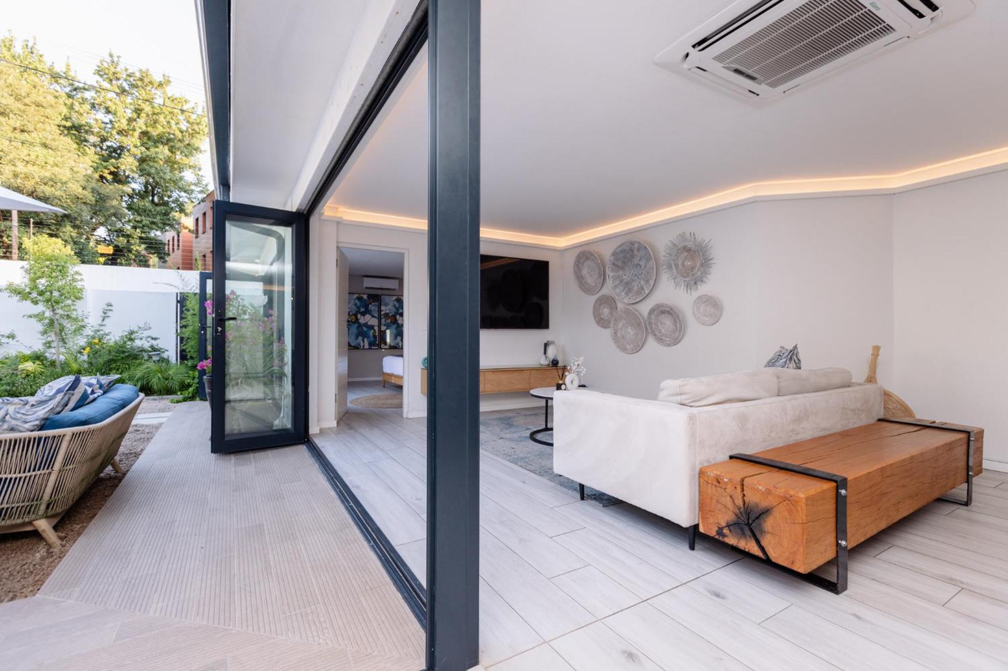 Mint Hotel 84 On Katherine Johannesburg Esterno foto