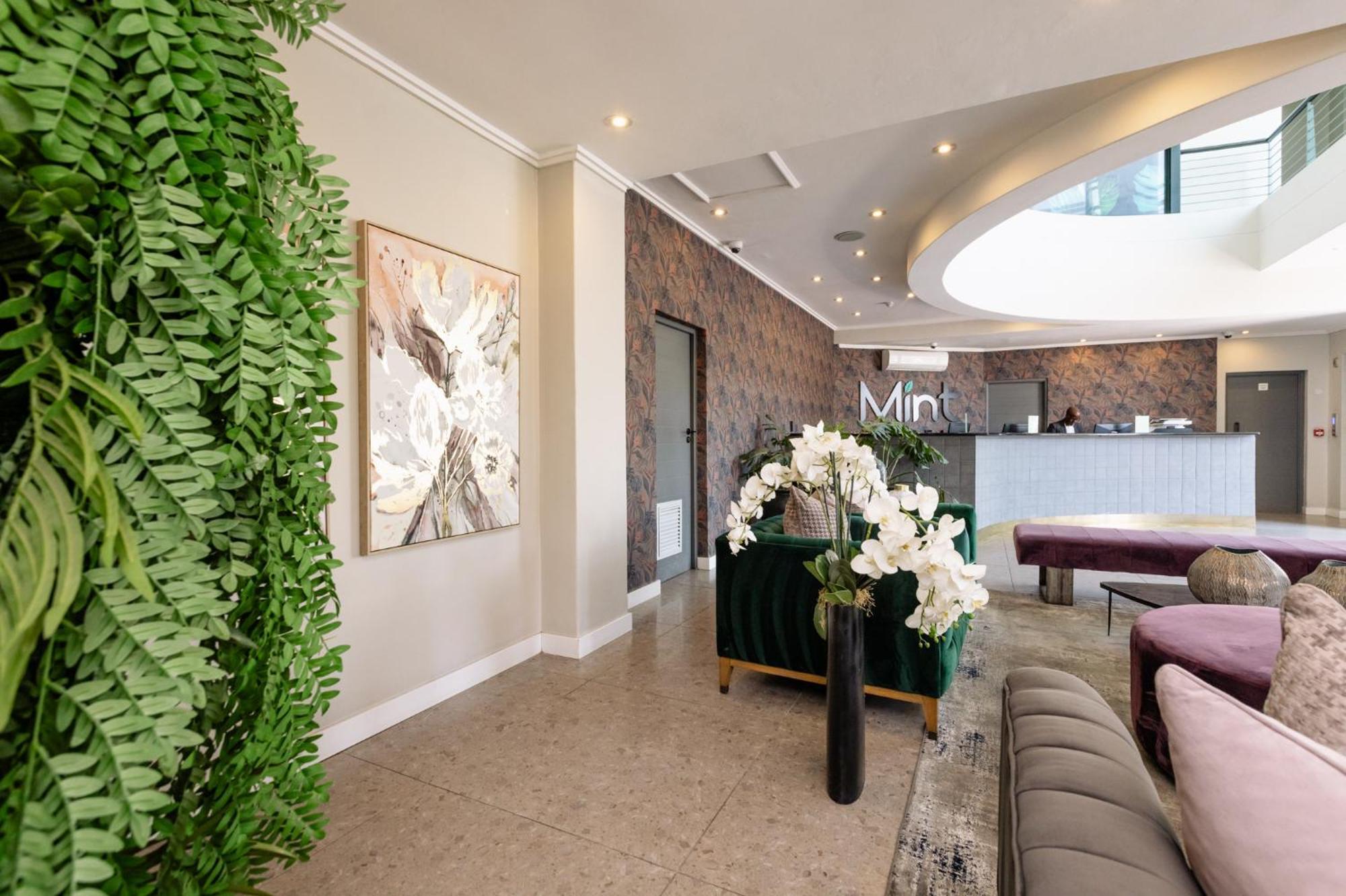 Mint Hotel 84 On Katherine Johannesburg Esterno foto